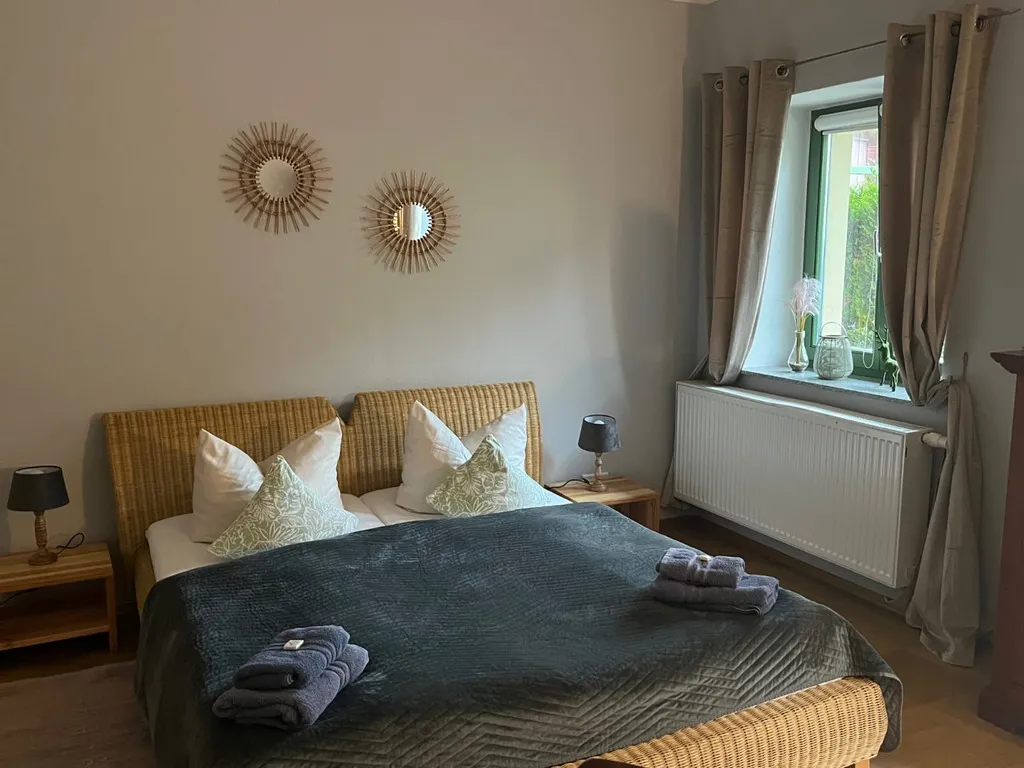 Doppelzimmer_Burghof_Goerlitz_Doppelbett