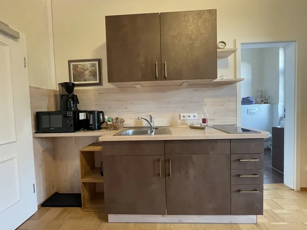 Doppelzimmer_mit_Balkon_Burghof_Goerlitz_Küche