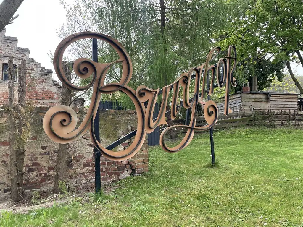 Zimmervermietung_Burghof_Görlitz_Kunst