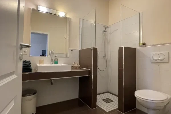 Einzelzimmer_Balkon_Goerlitz_Bad